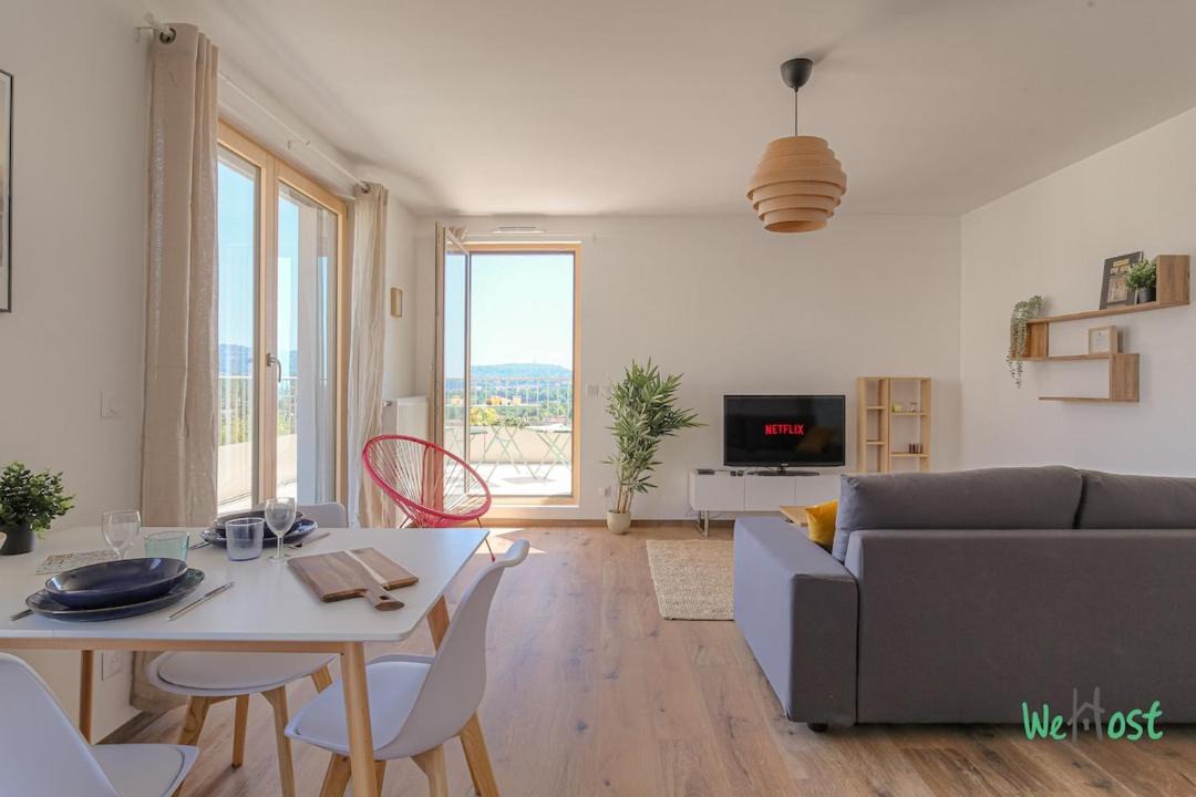 Photo of Livingroom in Dardilly