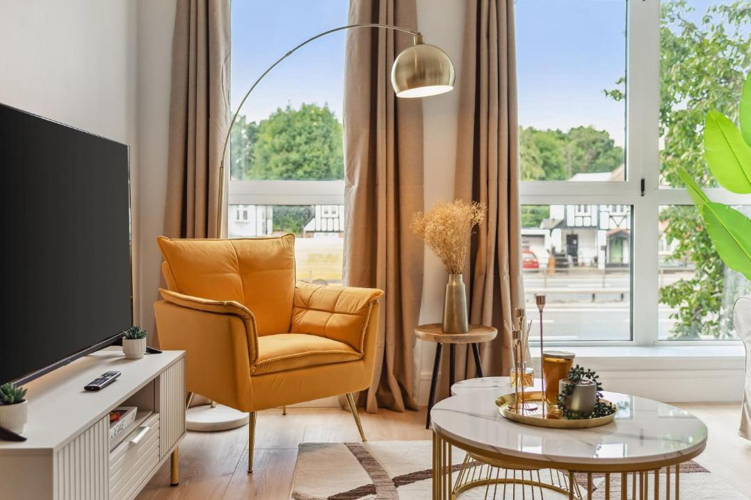 Photo of Livingroom in Coombe Hill