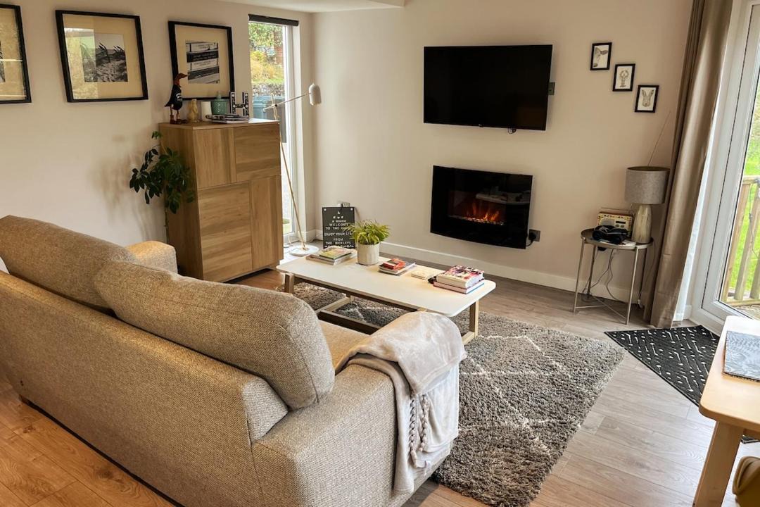 Photo of Livingroom in Holcombe Burnell