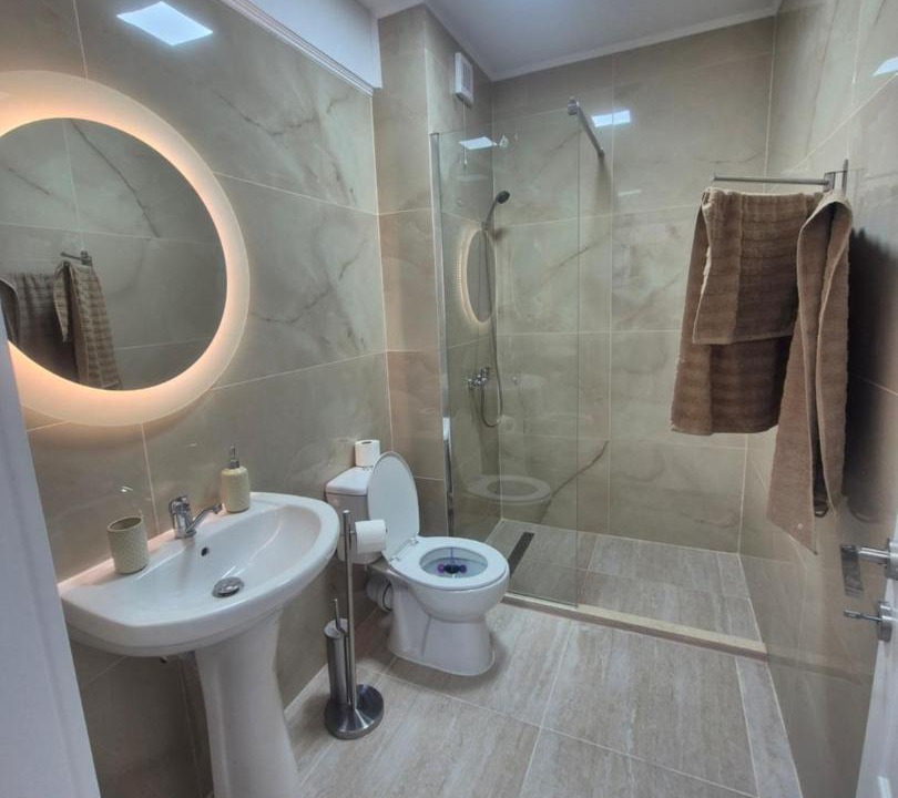 Photo of Bathroom in Saturn