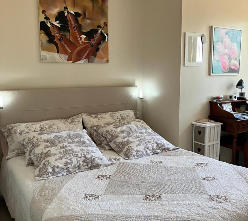 Photo of Bedroom in Charmeil