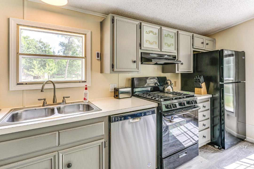 Photo of Kitchen in Nekoosa