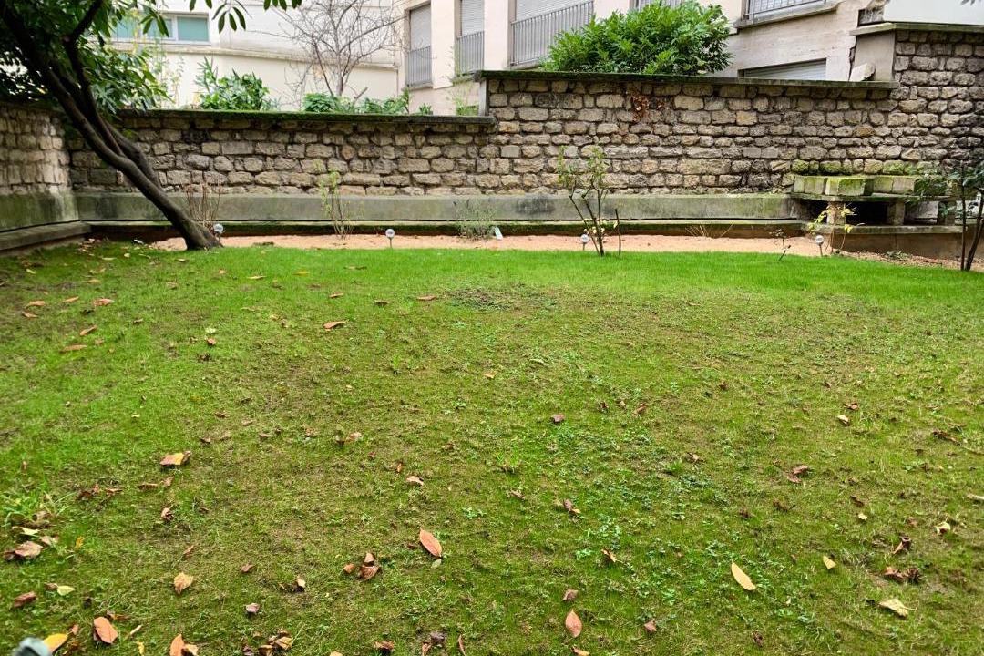 Photo of Others in Auteuil