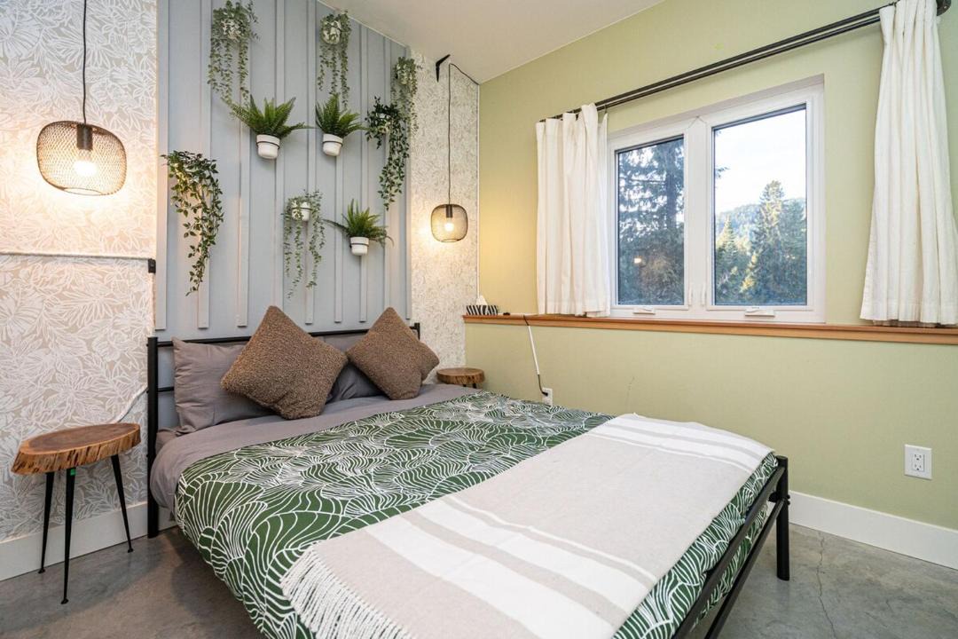 Photo of Bedroom in Caulfeild