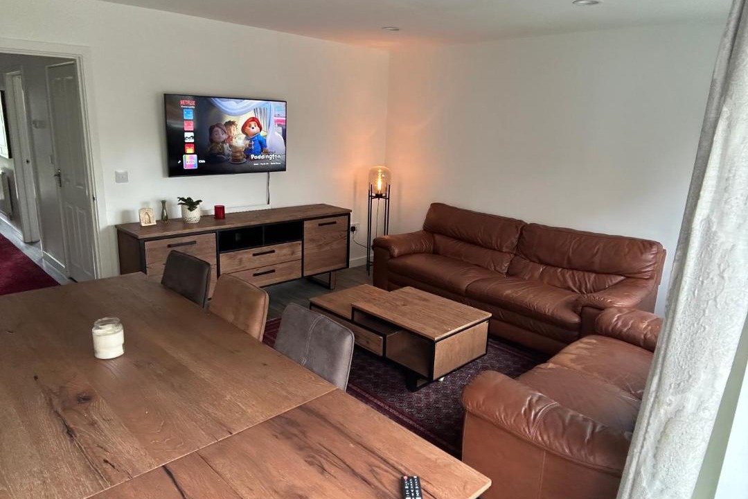 Photo of Livingroom in Headstone North