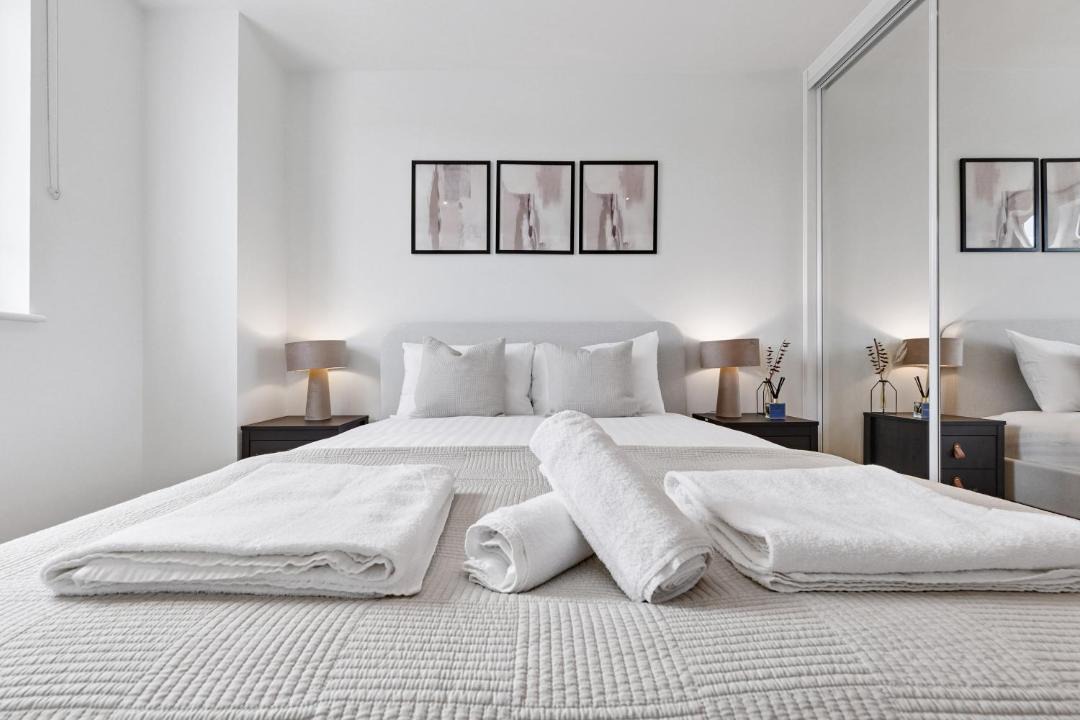 Photo of Bedroom in Coombe Hill