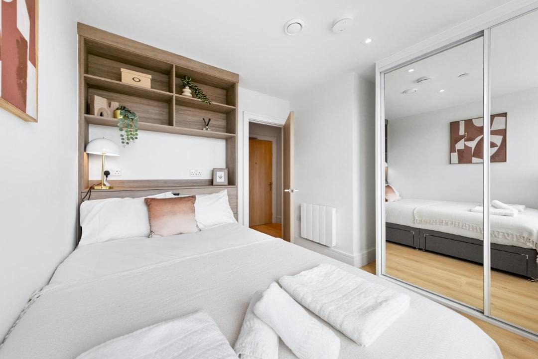 Photo of Bedroom in Coombe Hill