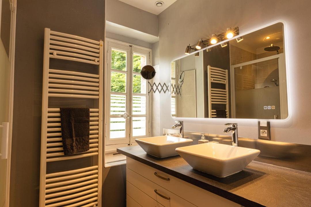 Photo of Bathroom in Besset