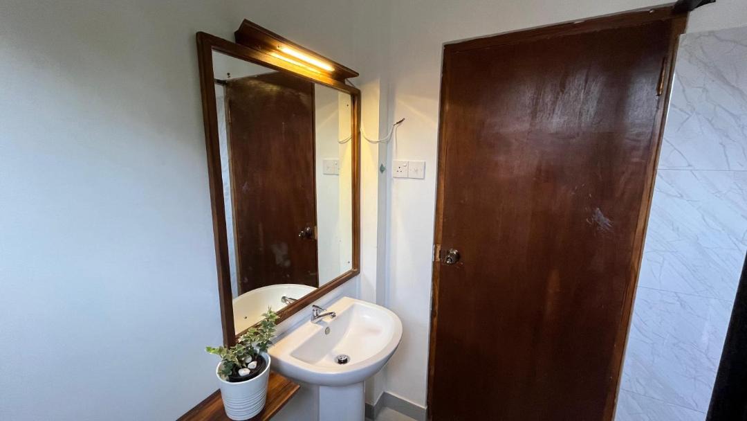 Photo of Bathroom in Yodakandiya