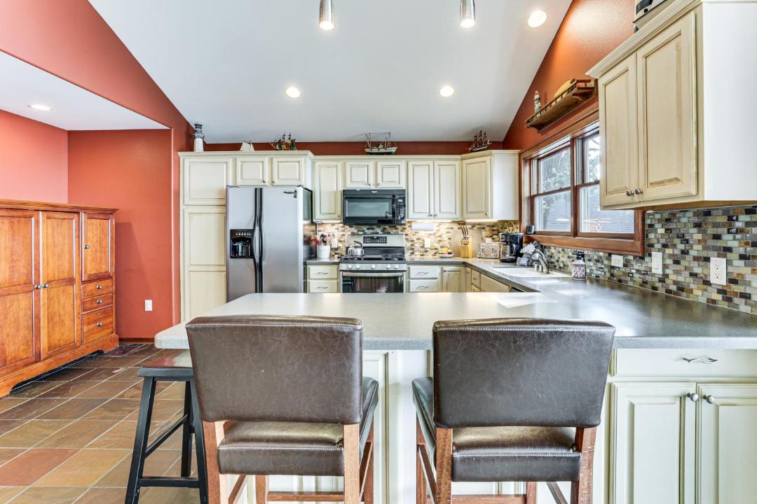 Photo of Kitchen in Lake Koshkonong