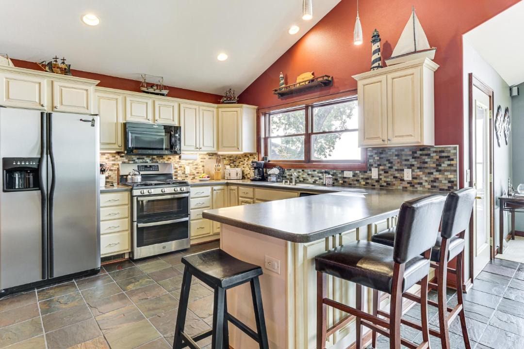 Photo of Kitchen in Lake Koshkonong