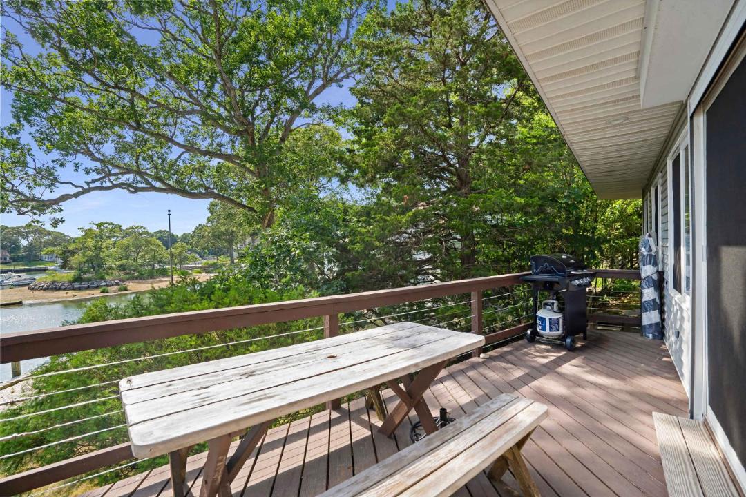 Photo of Patio Balcony in East Marion