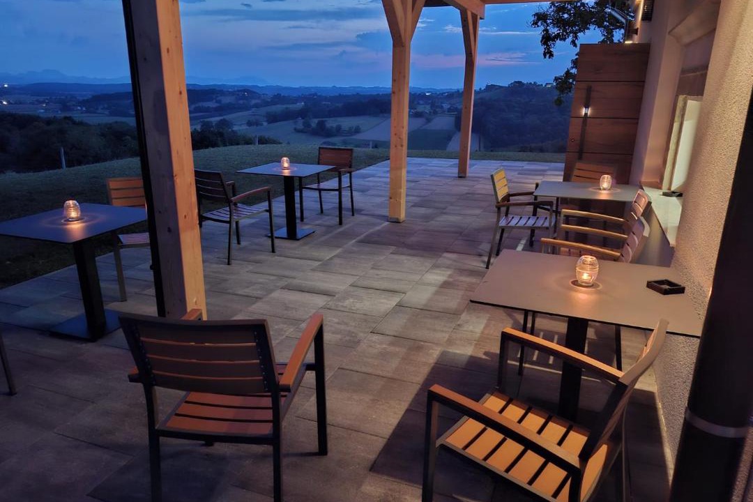 Photo of Patio Balcony in Tisina