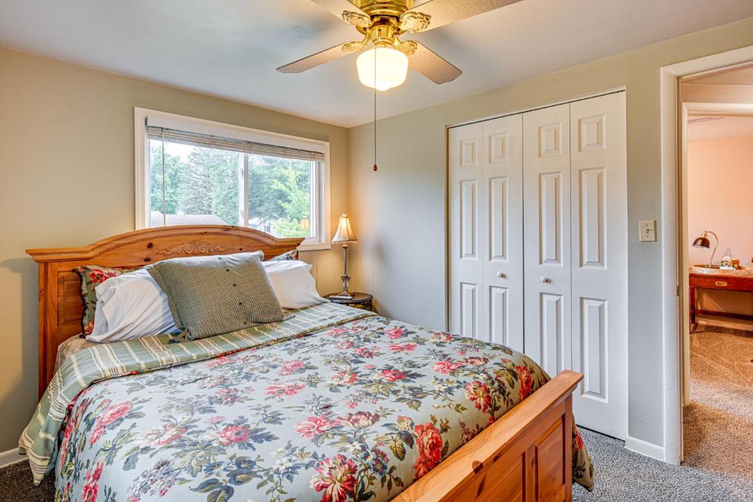 Photo of Bedroom in Owosso
