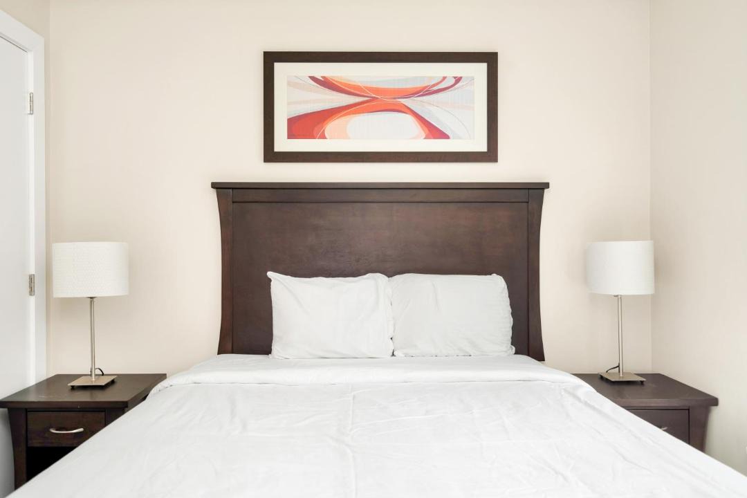 Photo of Bedroom in Harrison Hot Springs