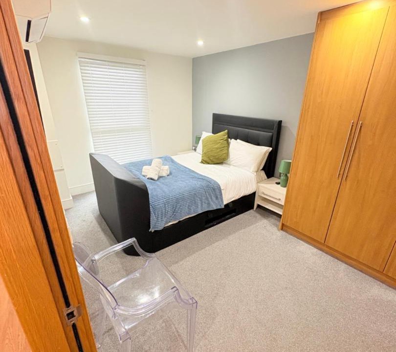 Photo of Bedroom in Lancaster Gate