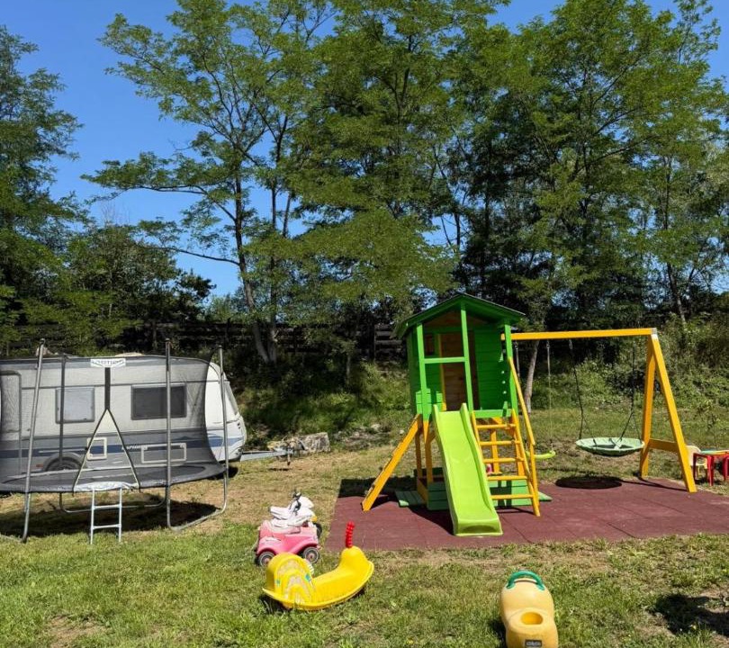 Photo of Outdoor in Poieni