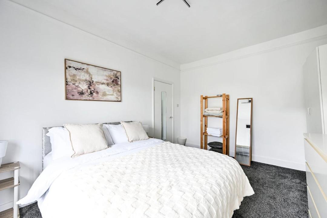 Photo of Bedroom in Cantelowes