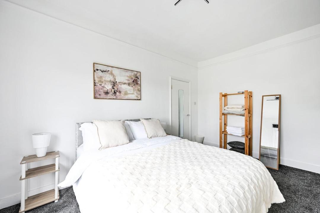 Photo of Bedroom in Cantelowes