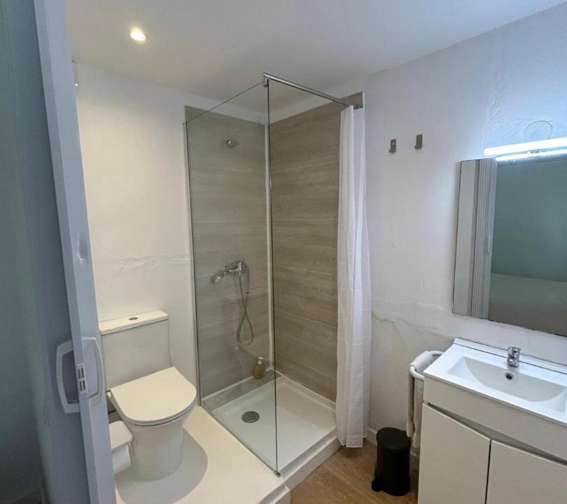 Photo of Bathroom in Mucifal