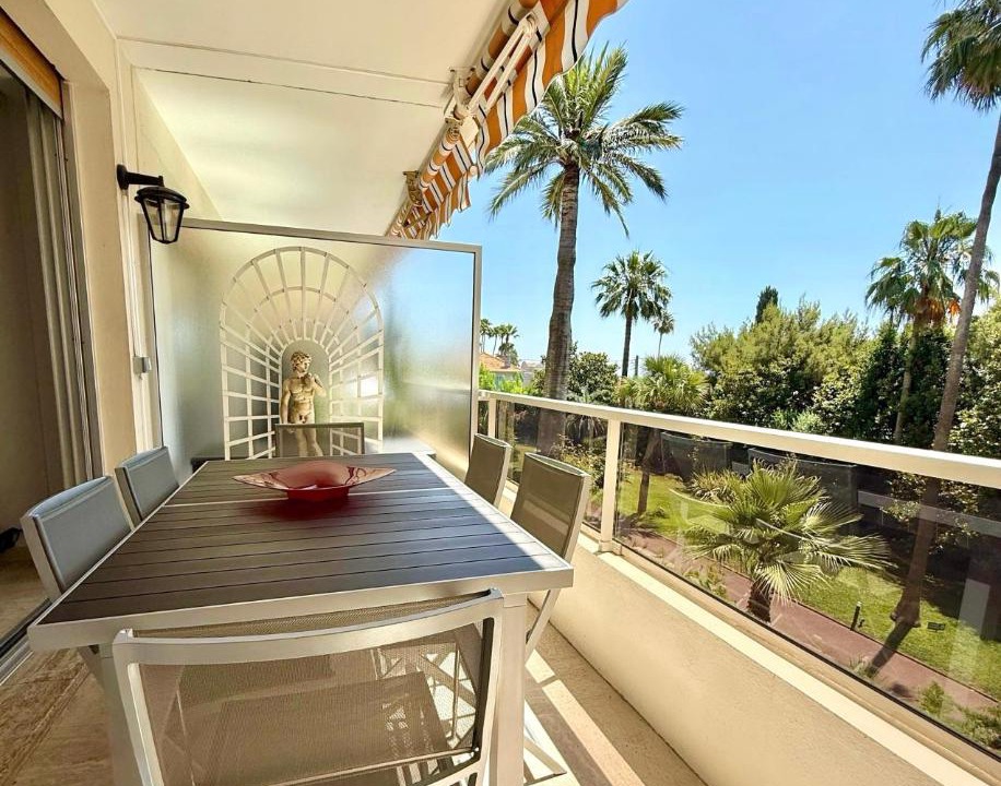 Photo of Patio Balcony in La Celle-sous-Gouzon