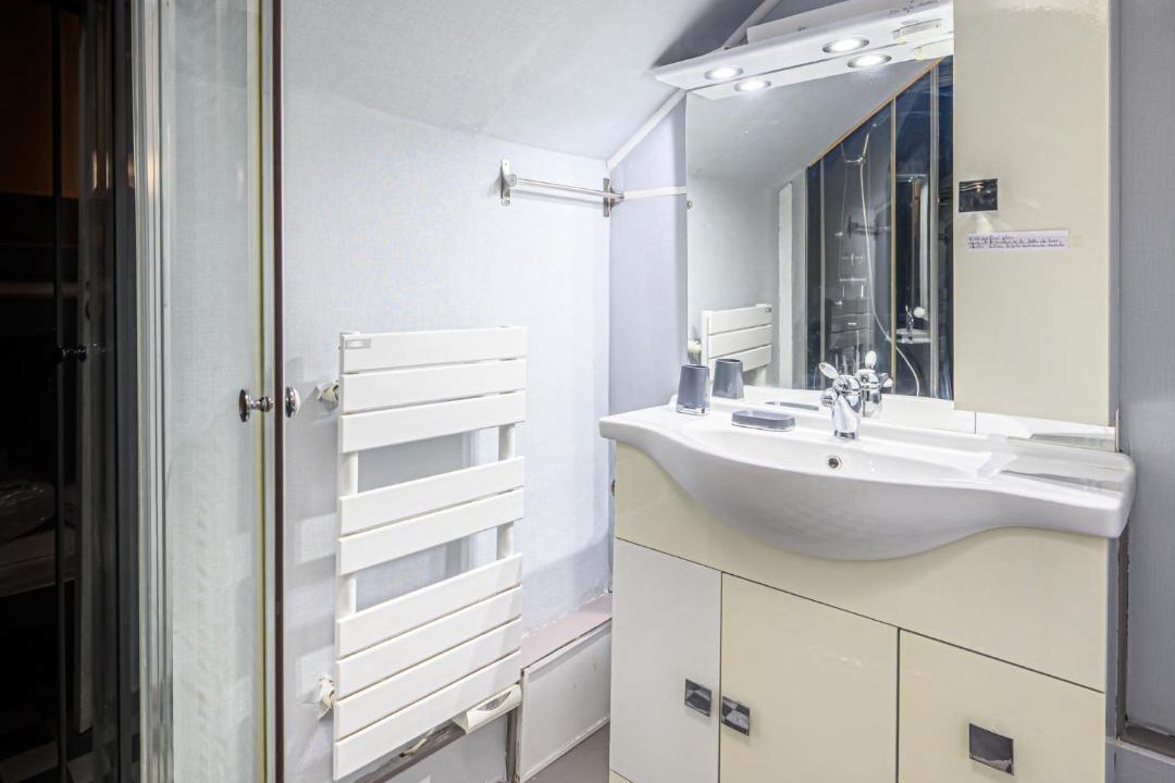Photo of Bathroom in Carnac
