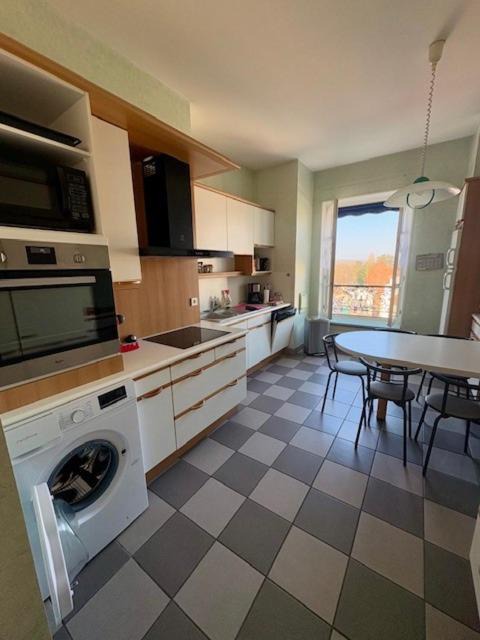 Photo of Kitchen in Thermal