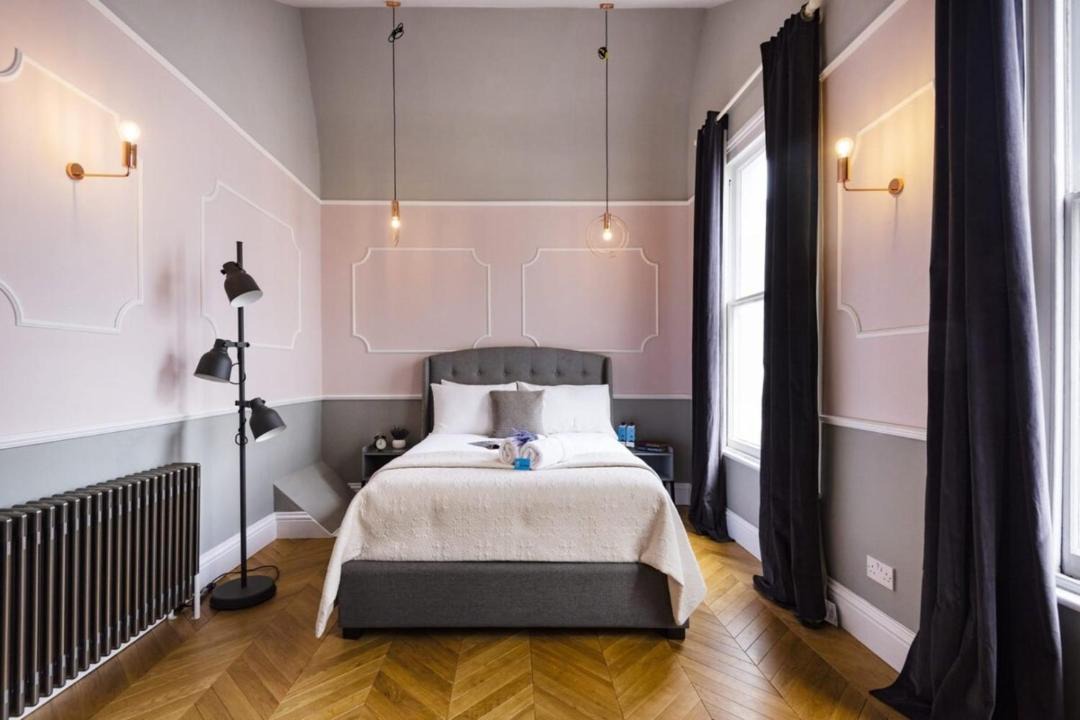 Photo of Bedroom in Lancaster Gate