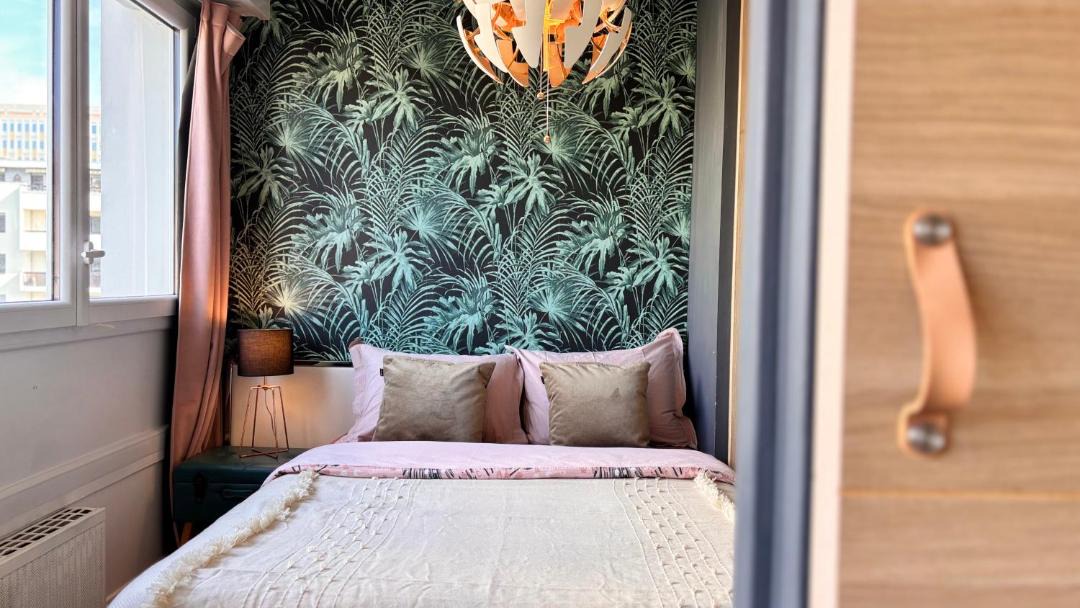 Photo of Bedroom in Voltaire - Saint Amour