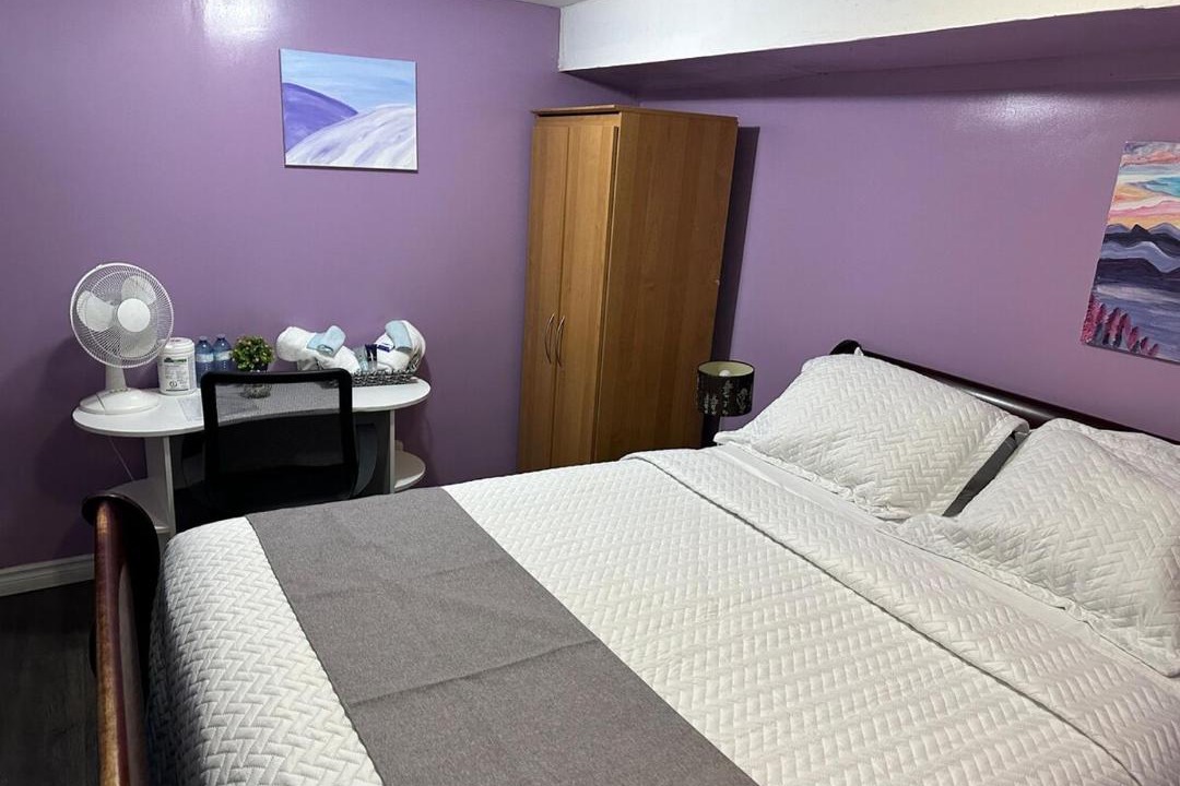 Photo of Bedroom in Aylmer