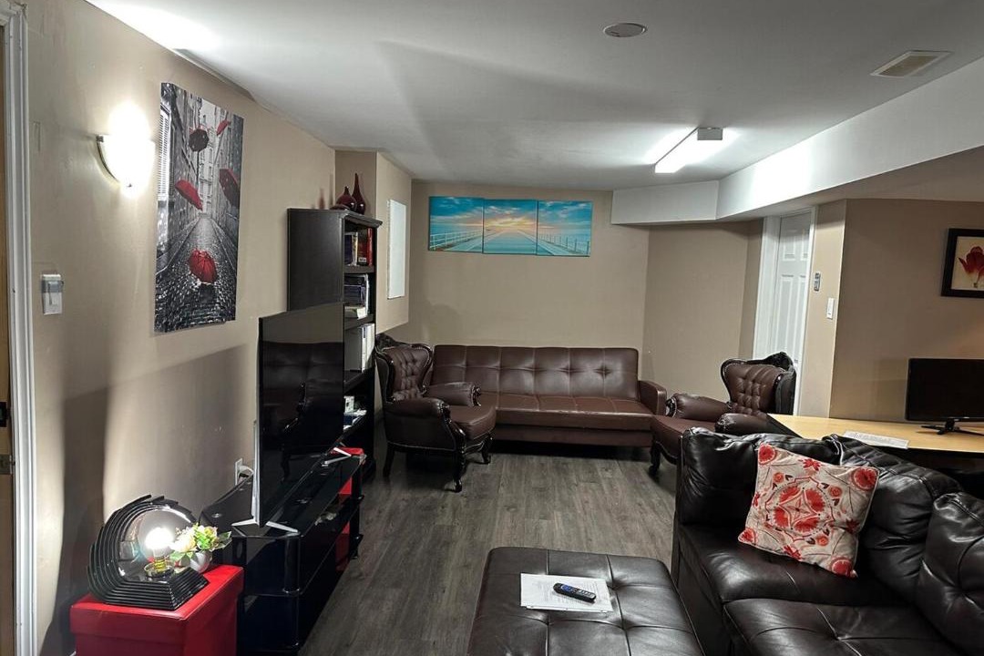 Photo of Livingroom in Aylmer