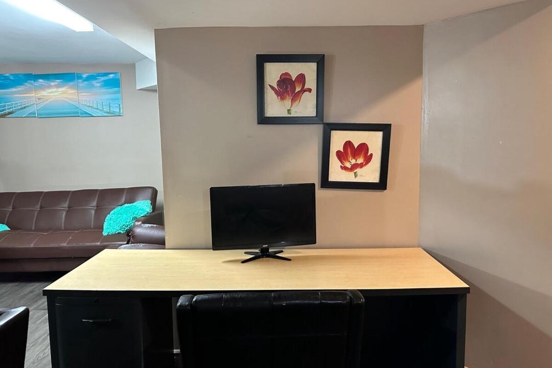 Photo of Livingroom in Aylmer