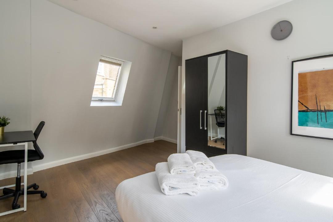 Photo of Bedroom in Cantelowes