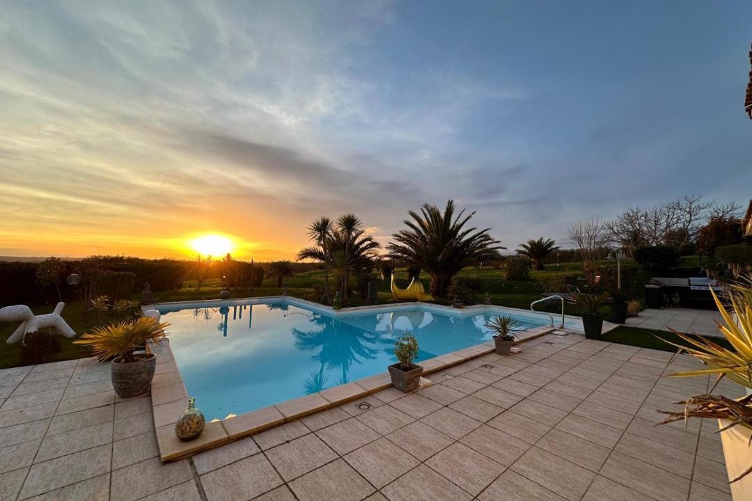 Photo of Patio Balcony in Trebons-sur-la-Grasse