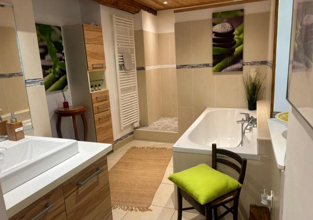 Photo of Bathroom in Villarzel-du-Razes