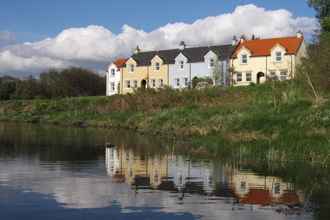 Photo of Buildings in Craobh Haven