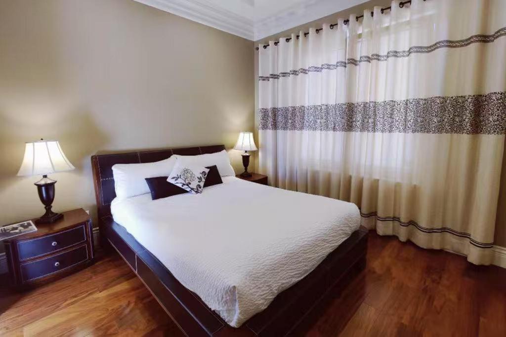 Photo of Bedroom in West Vancouver