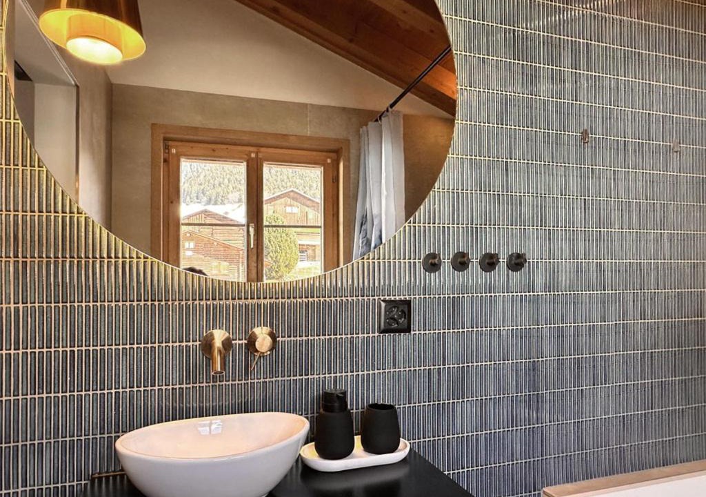 Photo of Bathroom in Tujetsch
