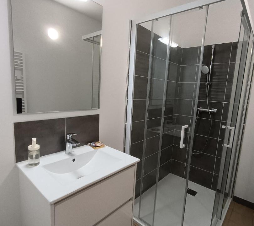 Photo of Bathroom in Saint-Alban-sur-Limagnole