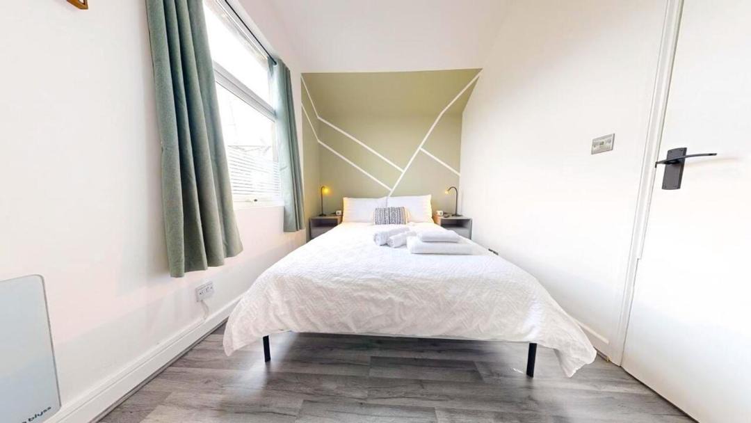 Photo of Bedroom in Riverside