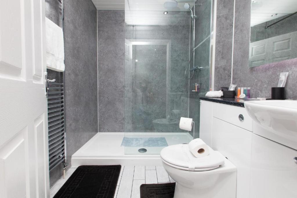Photo of Bathroom in Duloch