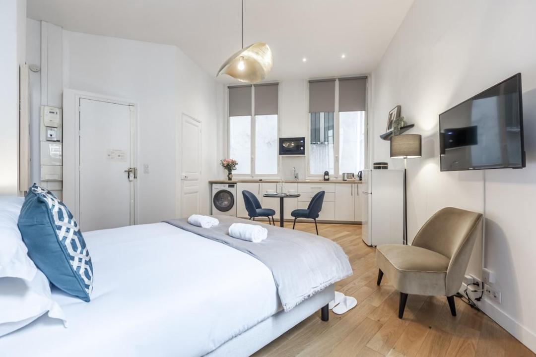 Photo of Bedroom in Faubourg-du-Roule