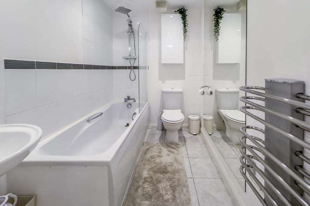 Photo of Bathroom in Lansbury