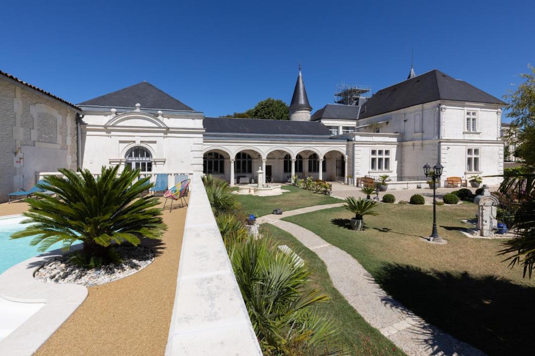Photo of Others in Cognac