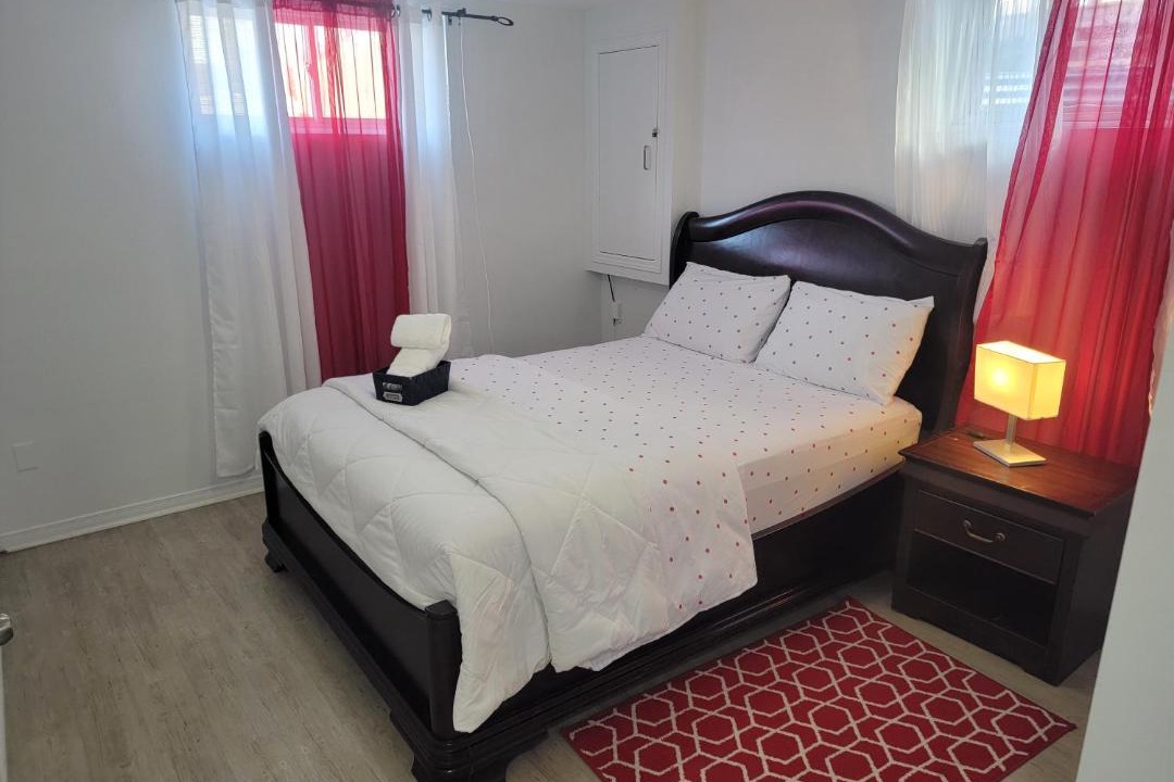 Photo of Bedroom in Aylmer