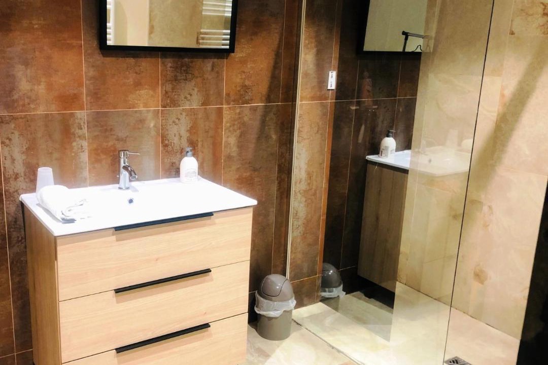 Photo of Bathroom in Chenove