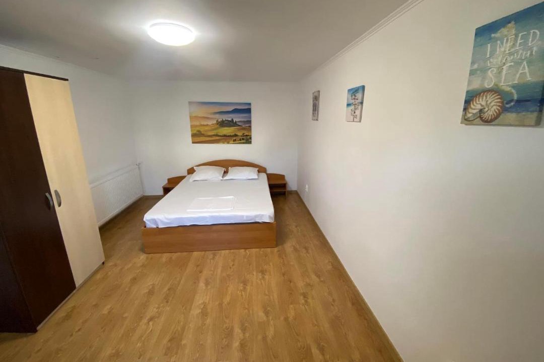 Photo of Bedroom in Saturn
