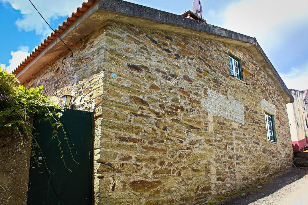 Photo of Buildings in Cotas
