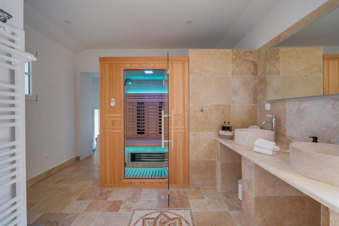 Photo of Bathroom in Puisseguin
