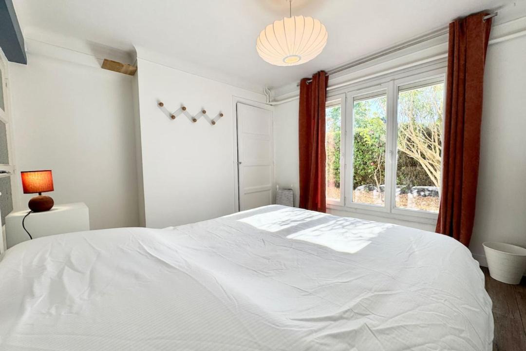 Photo of Bedroom in Larmor-Plage
